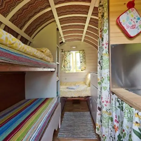 Clissmann Horse Caravans Glamping Luxury tent