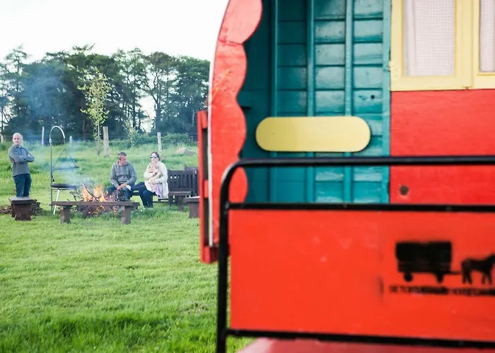 אוהל מפואר Clissmann Horse Caravans Glamping *