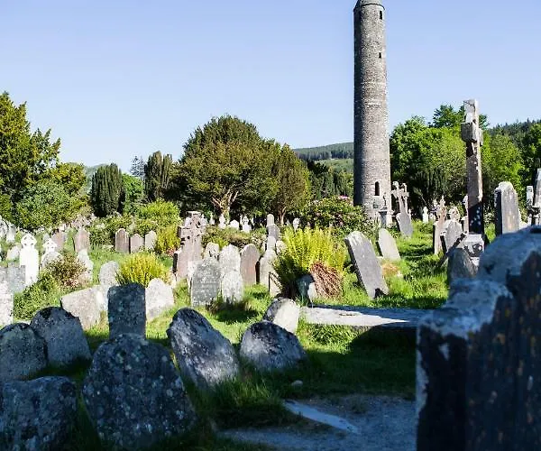 Clissmann Horse Caravans Glamping Luxe tent